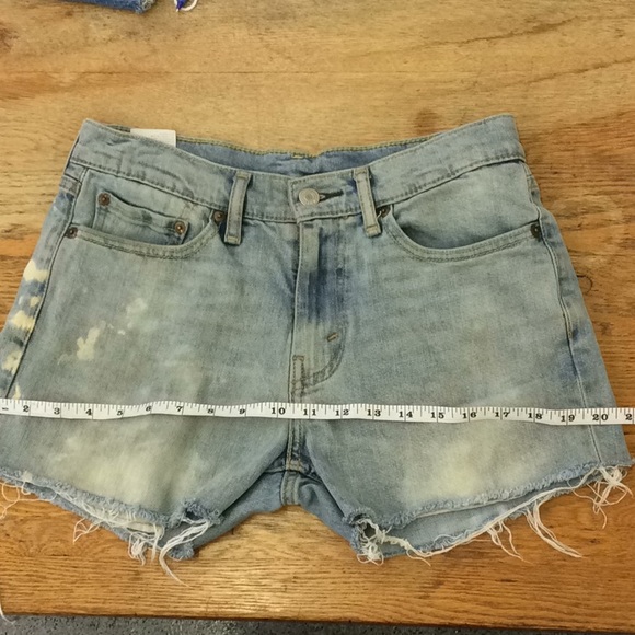 Levi’s Jean Shorts - Picture 8 of 9